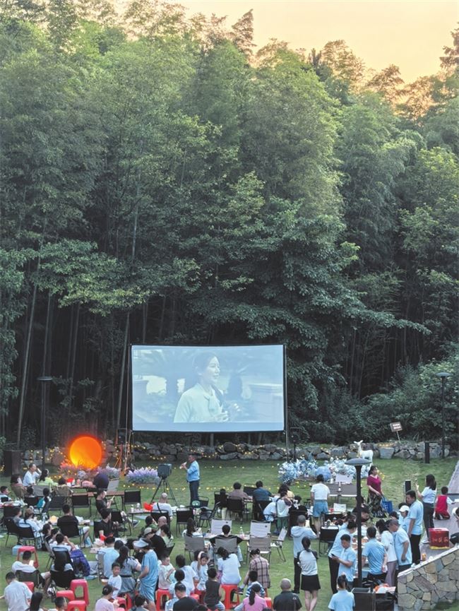 永川：露天电影点燃夏日文旅新活力