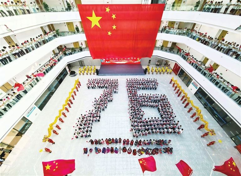 快闪迎国庆青春赞祖国