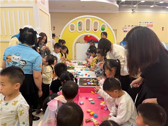 星光社区“小小科学家”活动点亮孩童科学梦