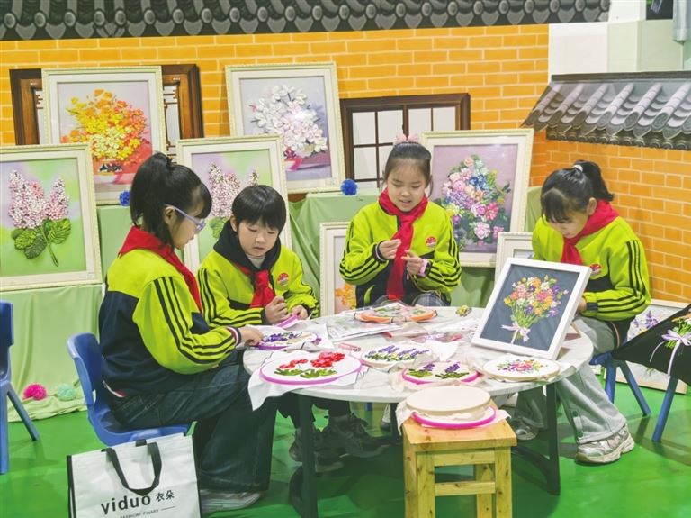 构建“全员全程全方位”美育体系助力“茶竹美少年”绽放光彩2026年永川区“秀芽秀”美育实践系列活动启动