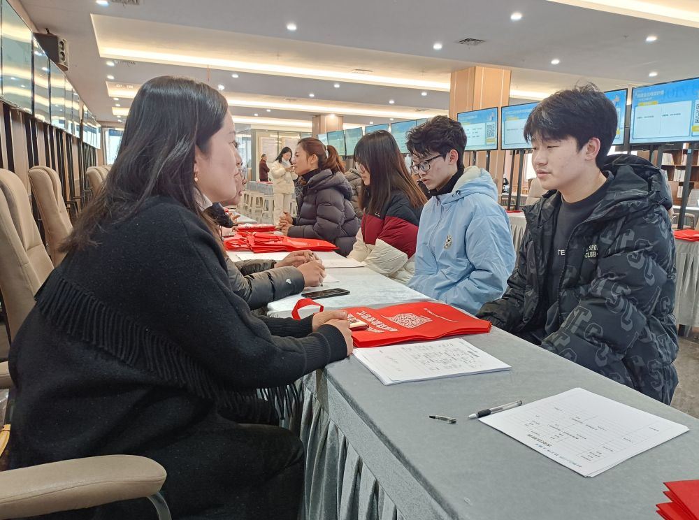 “归雁”返乡见暖意——重庆开州区服务保障返乡人员观察