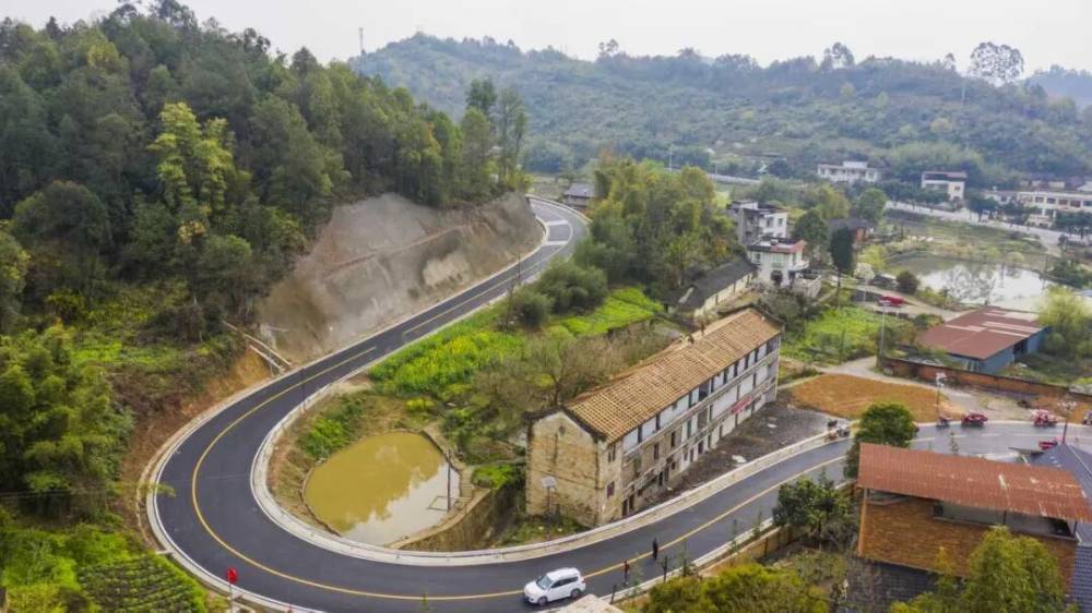 覃叶路通畅了→